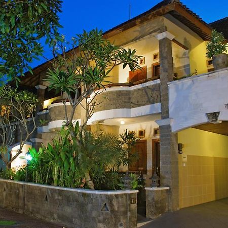 Taman Ayu 212 Hotel Denpasar  Ngoại thất bức ảnh