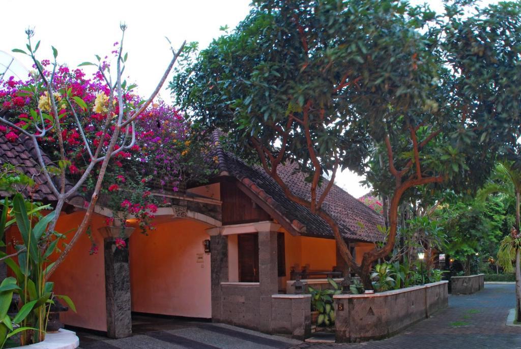 Taman Ayu 212 Hotel Denpasar  Ngoại thất bức ảnh
